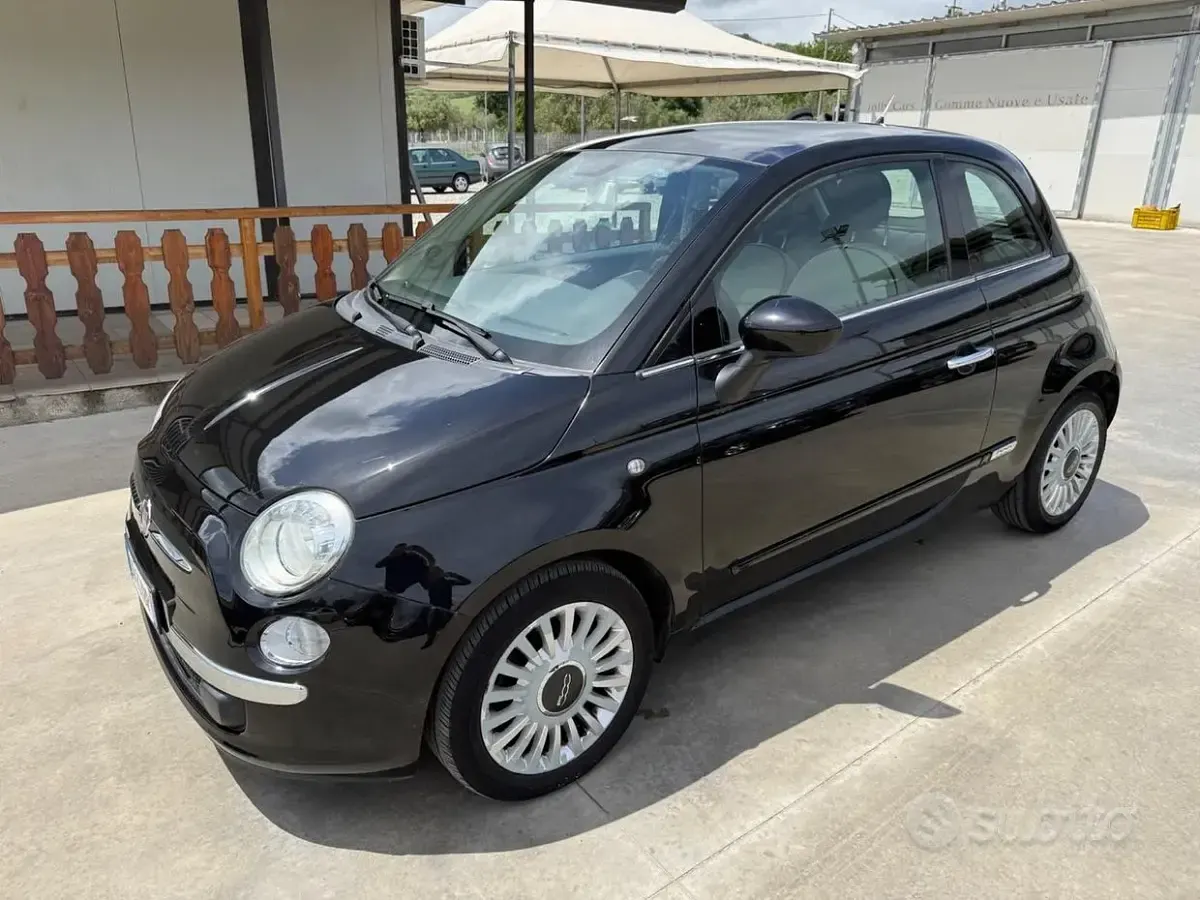 Begagnad Fiat 500 Lounge 69 HK (50 kW) 2009 Svart Cab