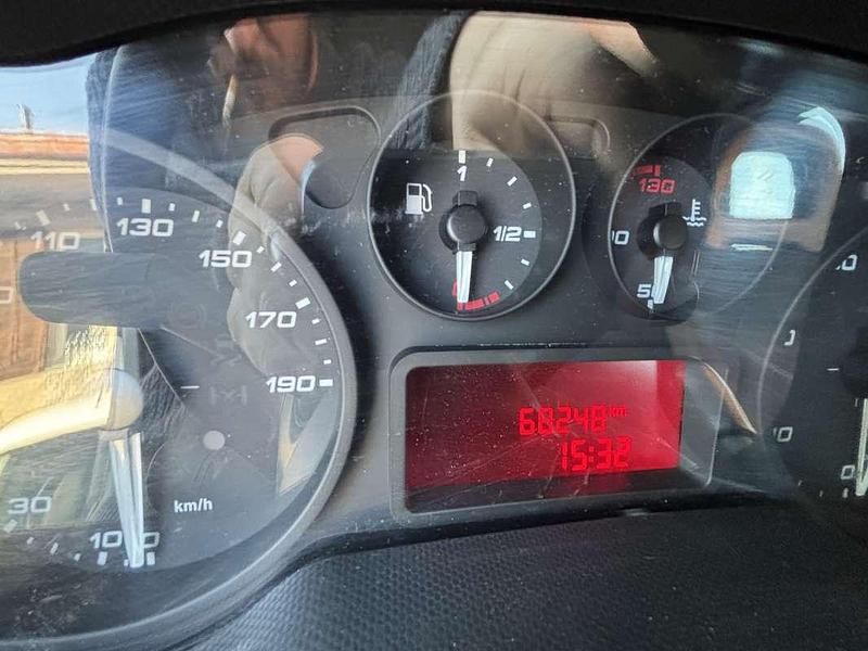 Usata Iveco Daily 122 CV (89 kW) 2018 Bianco Furgone