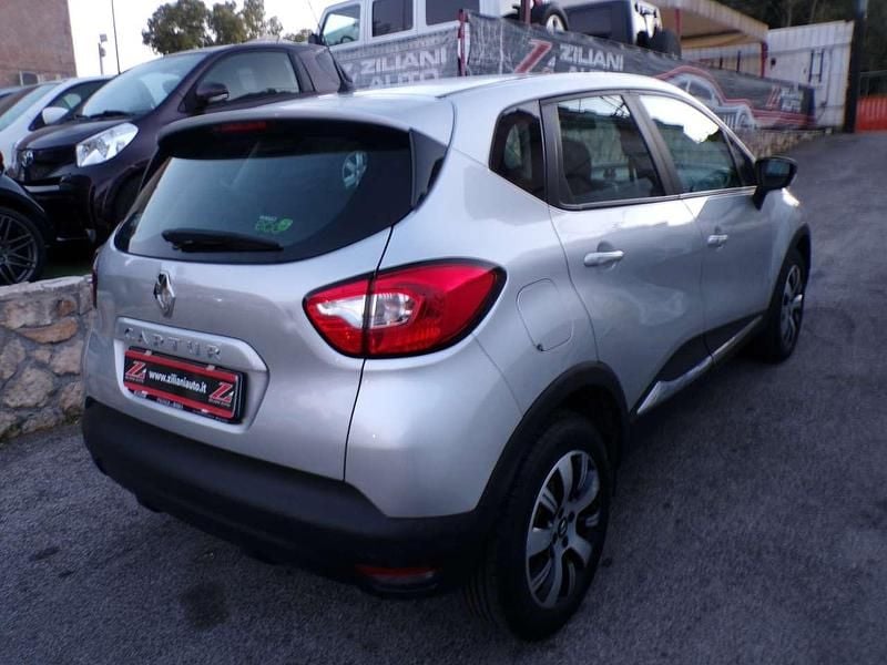 Usata Renault Captur 90 CV (66 kW) 2015 Grigio SUV