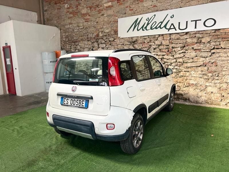 Usata Fiat Panda 4x4 S 75 CV (55 kW) 2013 Bianco Utilitaria