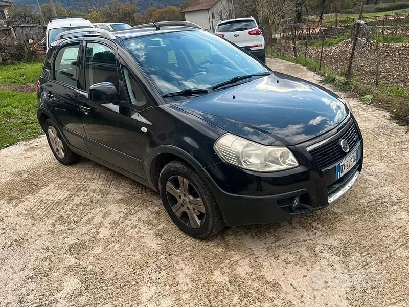 Usata Fiat Sedici 120 CV (88 kW) 2009 Nero SUV