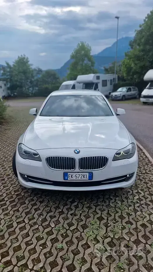 Usata BMW 525 218 CV (160 kW) 2011 Bianco Berlina