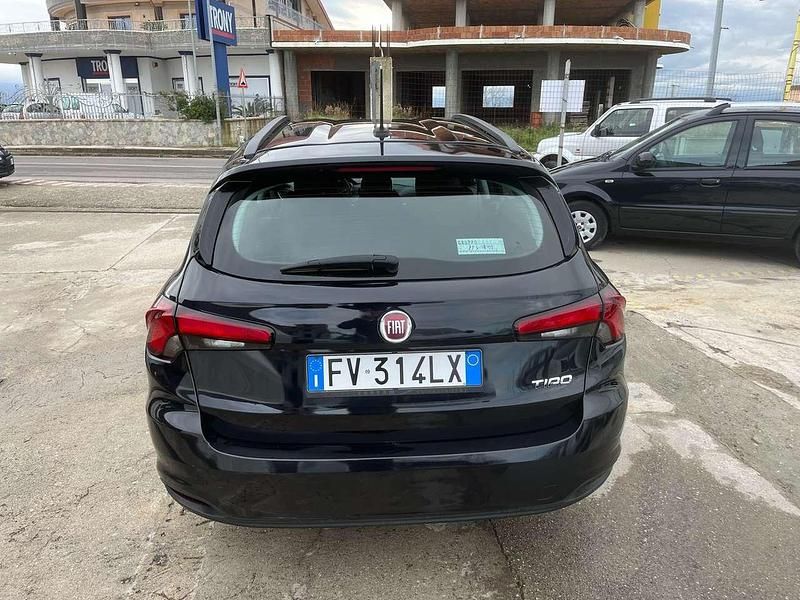 Usata Fiat Tipo Business 120 CV (88 kW) 2020 Blu/azzurro Station wagon