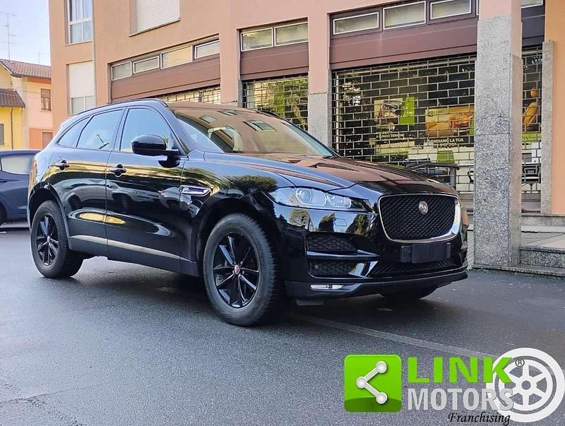 Usata Jaguar F-Pace Portfolio 180 CV (132 kW) 2018 Black santorini SUV