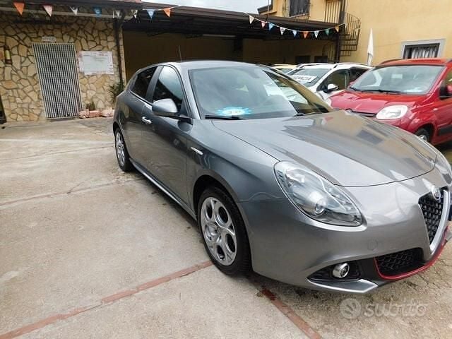 Usata Alfa Romeo Giulietta 120 CV (88 kW) 2018 Grigio Utilitaria
