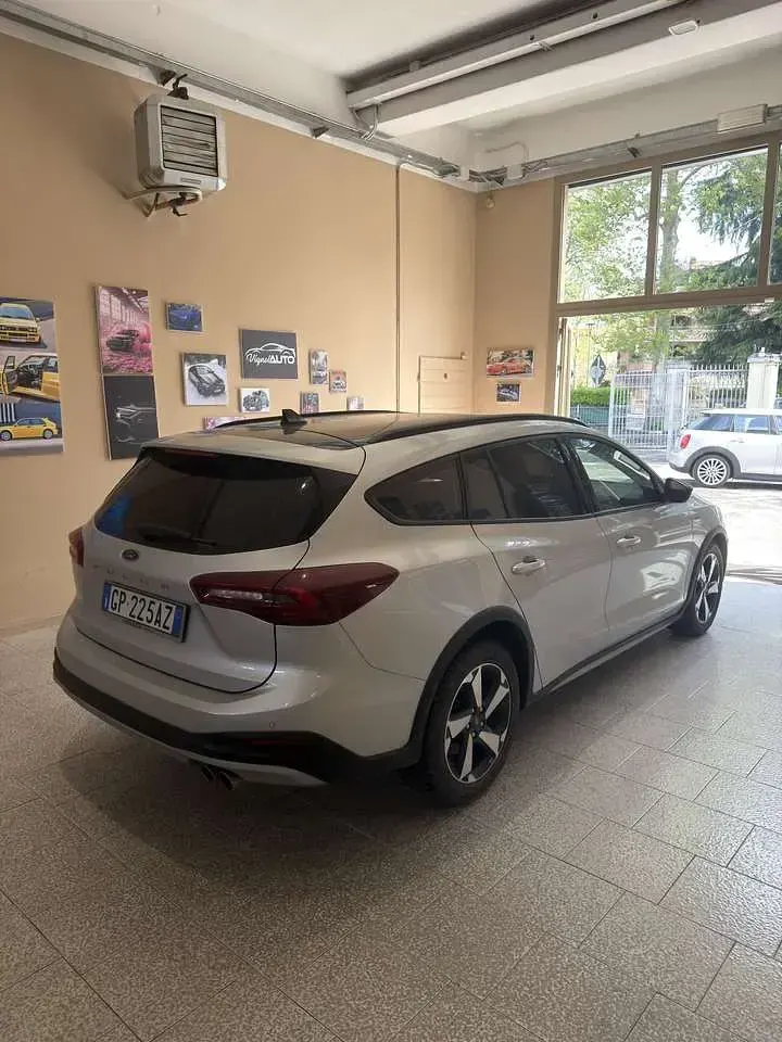 Usata Ford Focus Active 116 CV (85 kW) 2023 Argento Station wagon