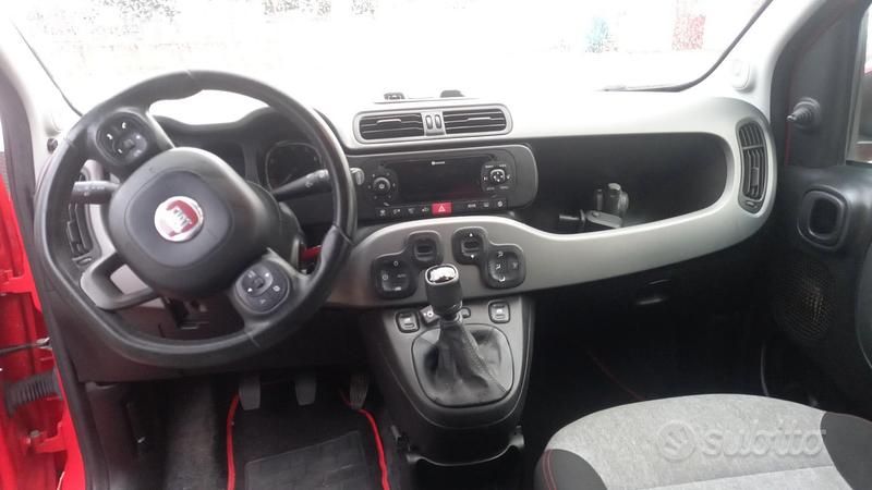 Usata Fiat Panda 69 CV (50 kW) 2019 Rosso Utilitaria