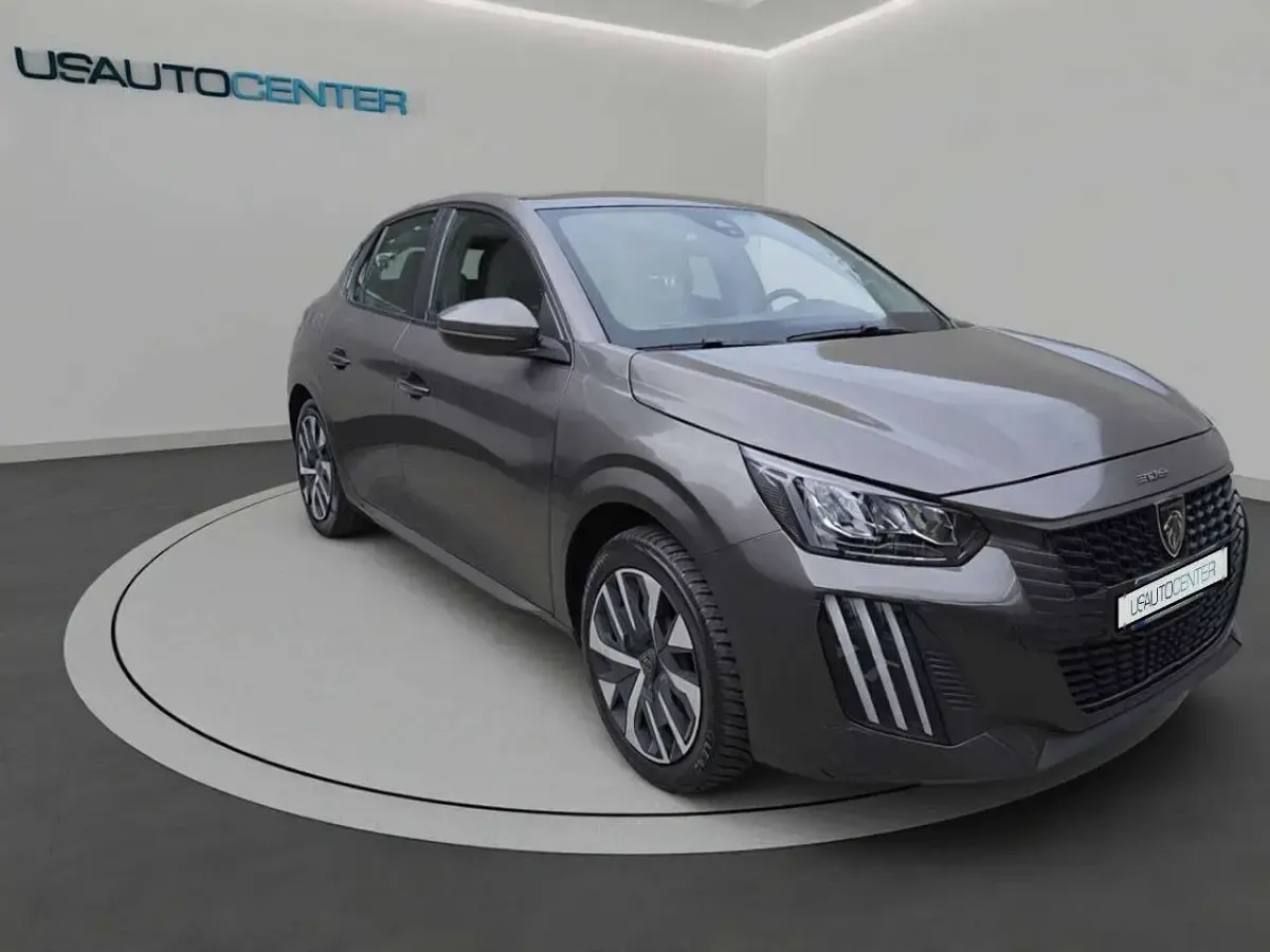 Usata Peugeot 208 Active 75 CV (55 kW) 2024 Nero Utilitaria