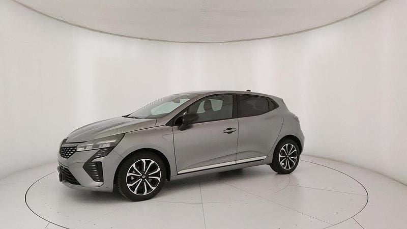 Usata Renault Clio V Techno 91 CV (66 kW) 2025 Grigio Utilitaria
