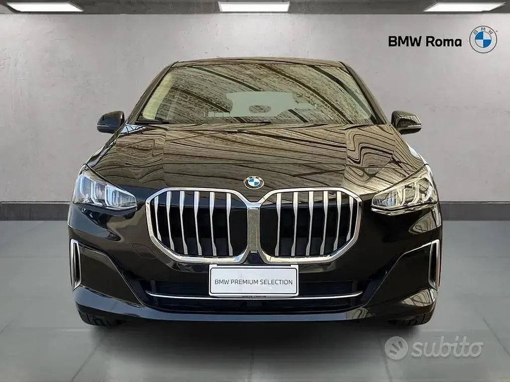 Usata BMW 223 Active Tourer Luxury Line 218 CV (160 kW) 2023 Black sapphire metallic Monovolume