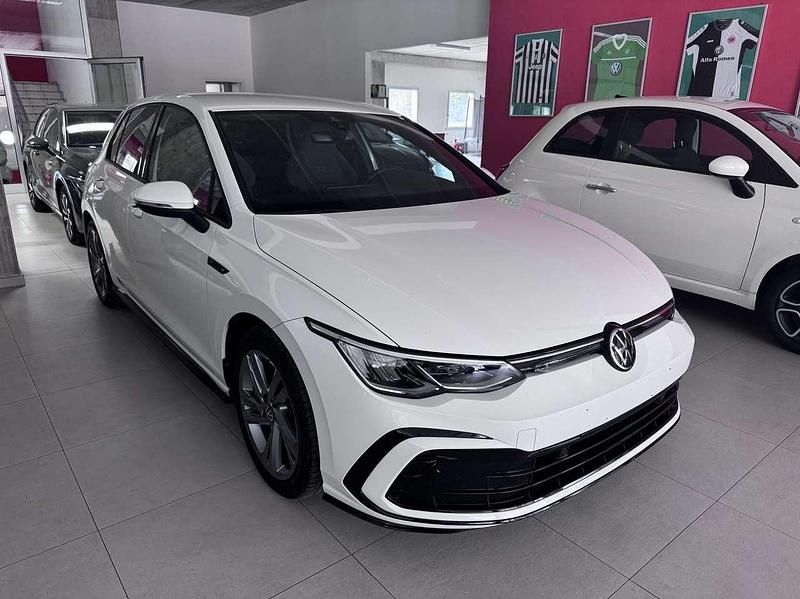 Usata VW Golf VIII R-line 131 CV (96 kW) 2022 Bianco Berlina