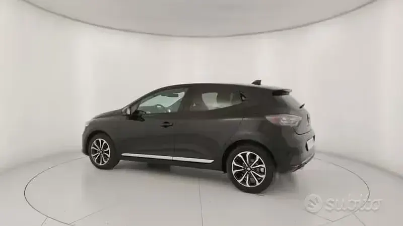 Nuova Renault Clio V Techno 101 CV (74 kW) 2025 Nero Berlina