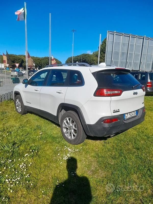Usata Jeep Cherokee Longitude 140 CV (102 kW) 2014 Bianco SUV