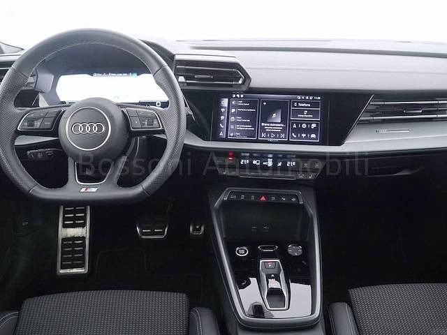 Usata Audi A3 S-Line 150 CV (110 kW) 2024 Bianco ghiaccio metallizzato Berlina