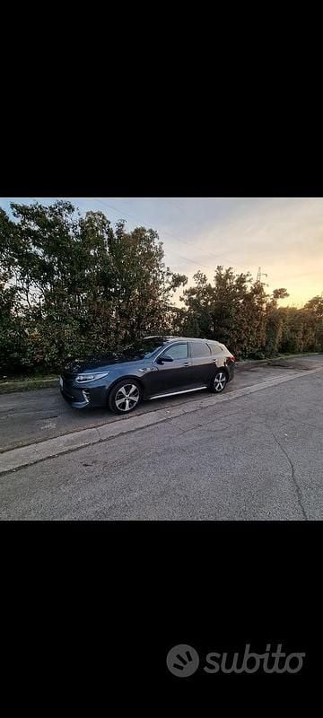 Grigio Usata 2017 Kia Optima Station wagon | 10.000 € (Buon prezzo) - Immagine 1/3