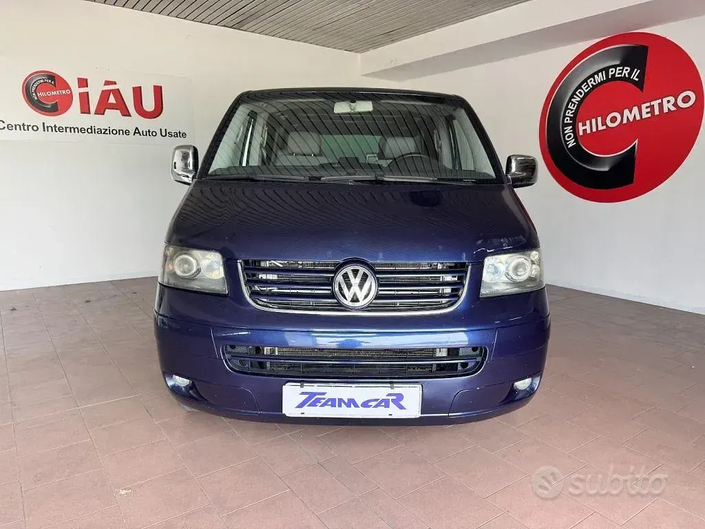 Usata VW Multivan Comfortline 174 CV (127 kW) 2004 Blu Monovolume