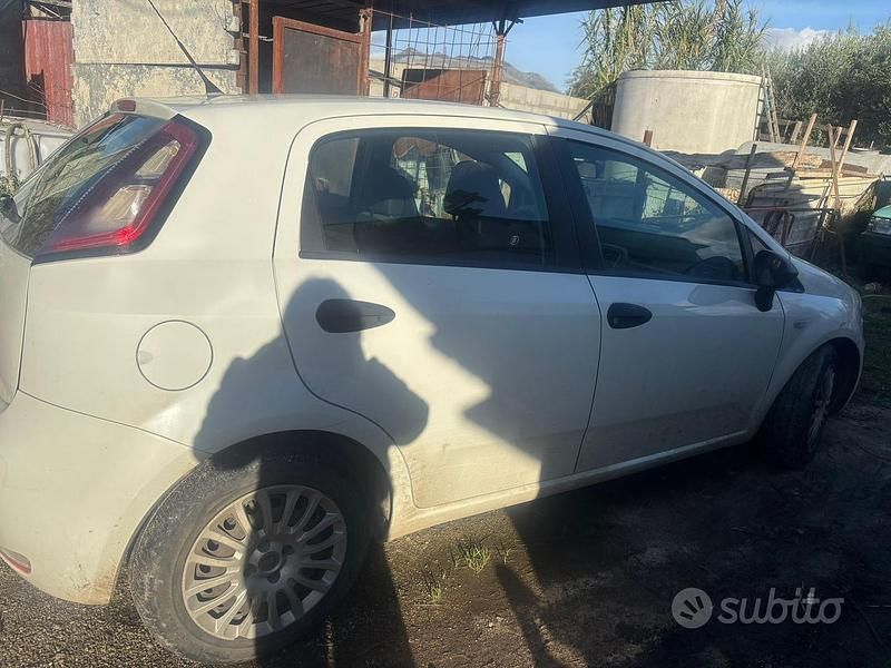 Usata Fiat Grande Punto Street 75 CV (55 kW) 2014 Utilitaria