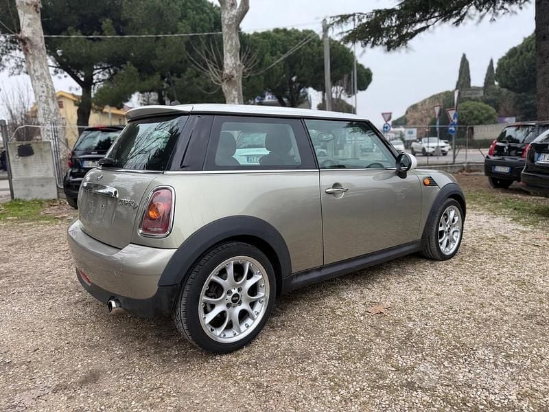 Usata Mini Cooper D Chili 108 CV (79 kW) 2008 Grigio Utilitaria