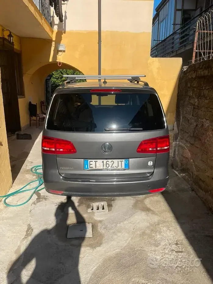 Usata VW Touran 105 CV (77 kW) 2014 Grigio Monovolume