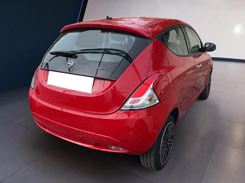 Usata Lancia Ypsilon Gold 70 CV (51 kW) 2020 Rosso Utilitaria