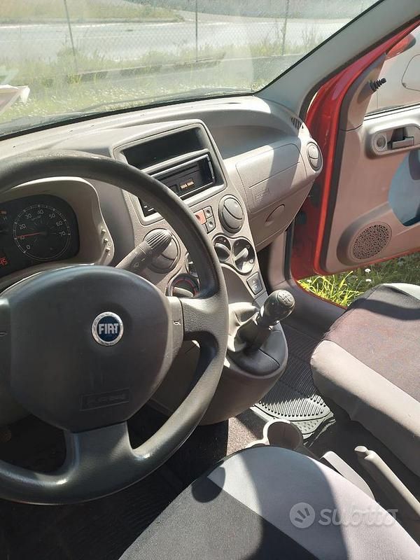 Usata Fiat Panda 60 CV (44 kW) 2003 Rosso Utilitaria