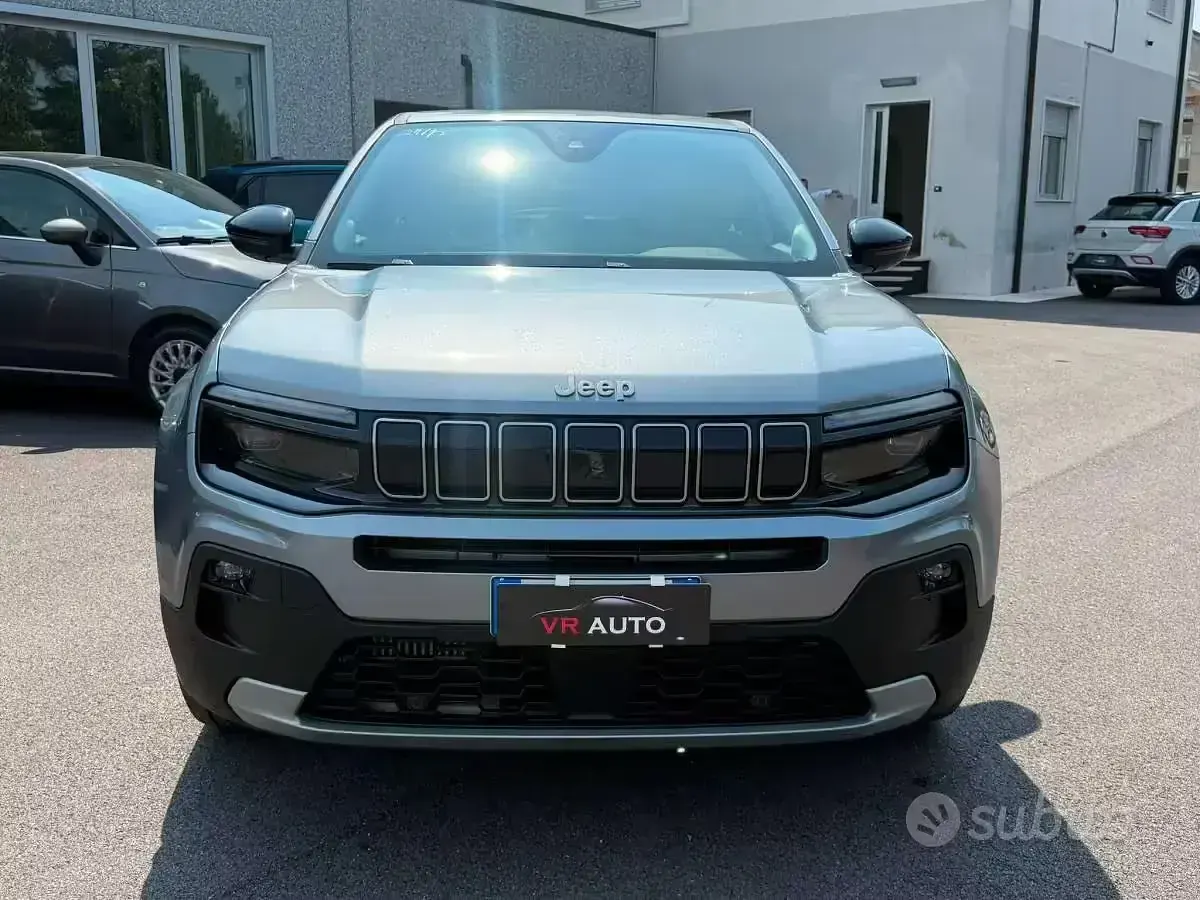 Usata Jeep Avenger Summit 101 CV (74 kW) 2025 Grigio SUV