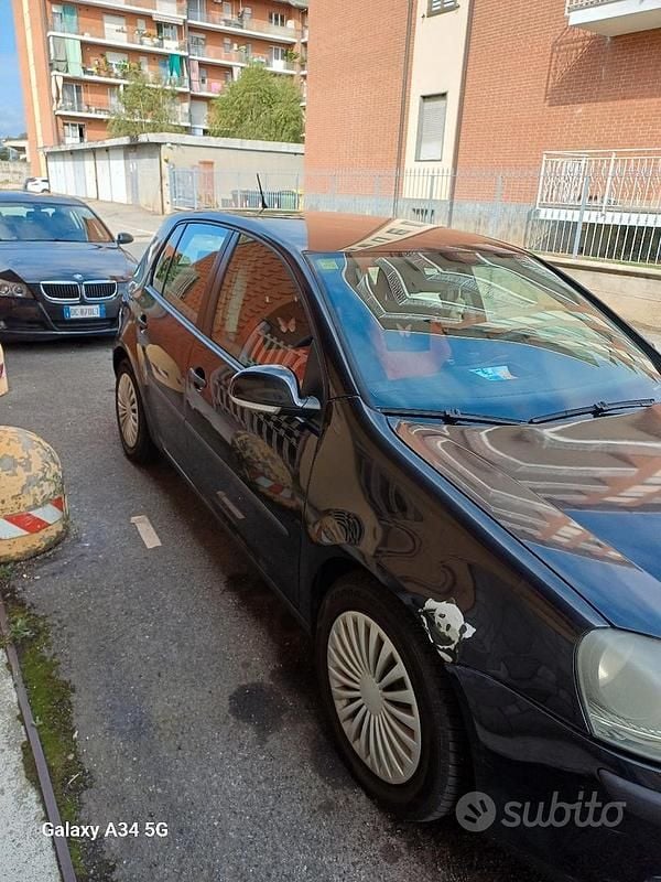 Usata VW Golf IV 105 CV (77 kW) 2005 Nero Berlina