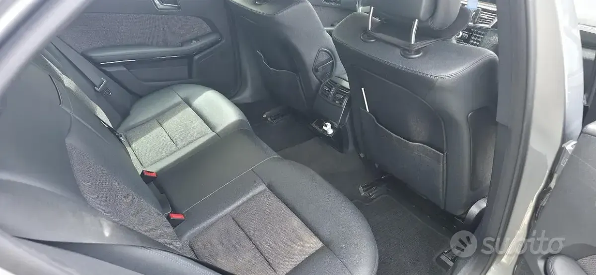 Usata Mercedes E350 211 CV (155 kW) 2011 Grigio Berlina