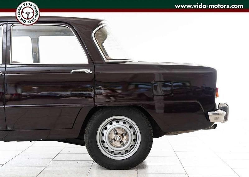Usata Alfa Romeo Giulia Super 89 CV (65 kW) 1972 Altri Berlina