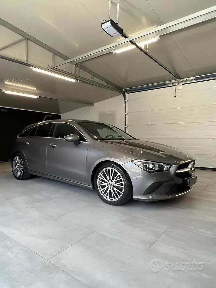 Usata Mercedes CLA200 Shooting Brake 150 CV (110 kW) 2021 Grigio Station wagon