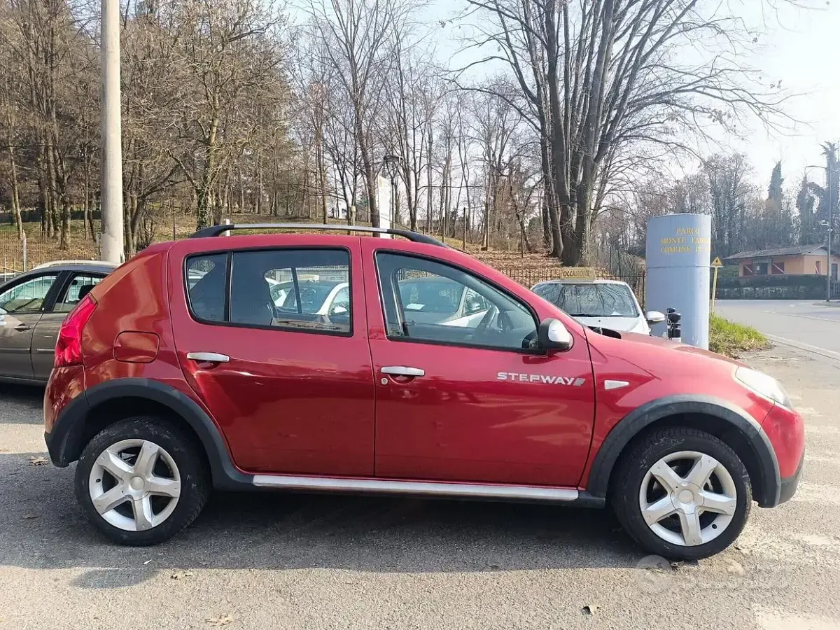 Brugt Dacia Sandero Stepway 85 HK (62 kW) 2011 Rød Sedan
