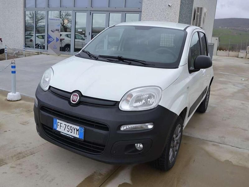 Usata Fiat Panda 4x4 S 80 CV (58 kW) 2016 Bianco Utilitaria