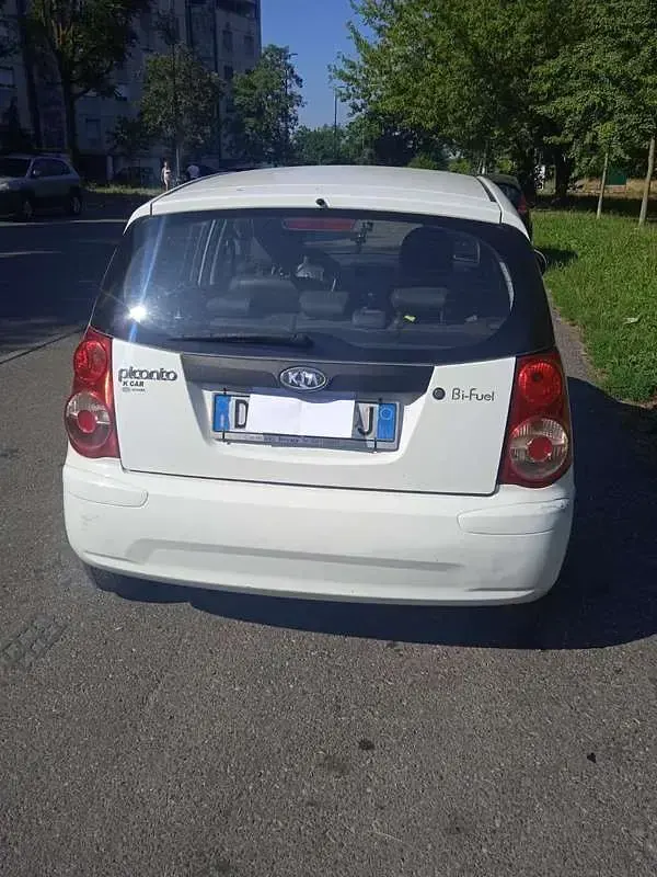 Usata Kia Picanto 60 CV (44 kW) 2010 Utilitaria