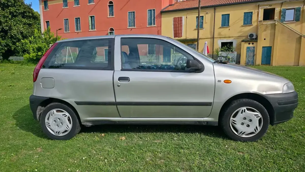 Usata Fiat Punto S 60 CV (44 kW) 1998 Berlina