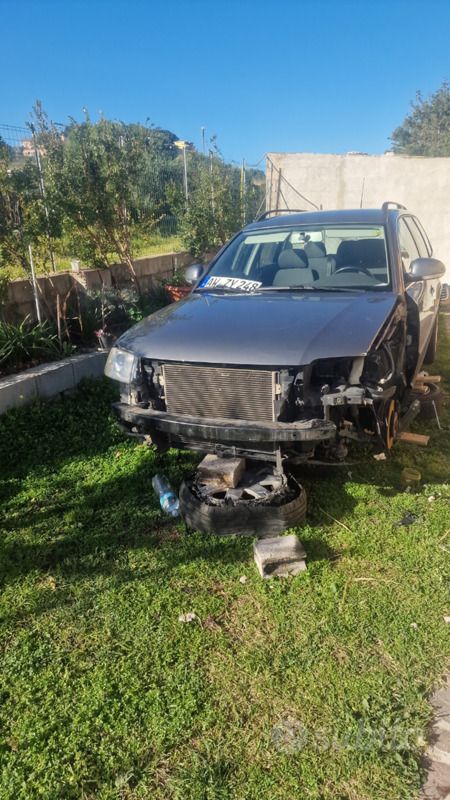 Grigio Usata 2005 VW Passat Station wagon | 400 € - Immagine 1/4