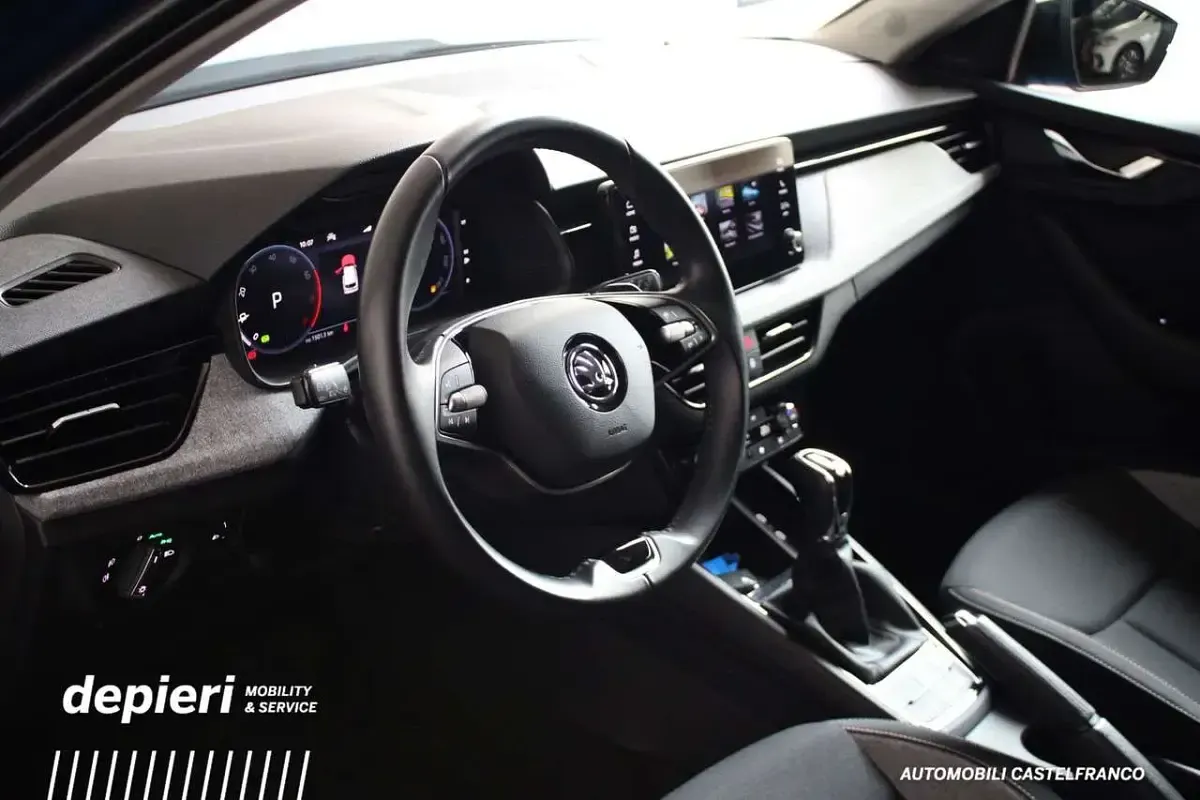 Usata Skoda Kamiq Selection 116 CV (85 kW) 2024 Blu/azzurro SUV