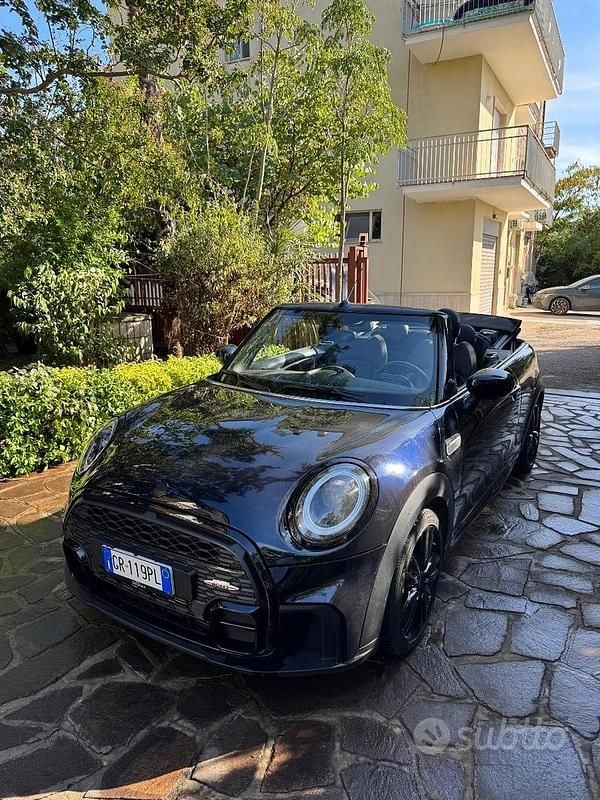Begagnad Mini John Cooper Works Cabriolet 2024 Blå Cab