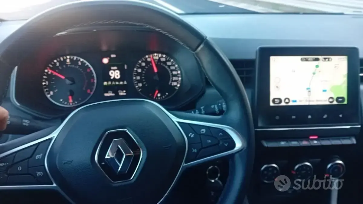 Usata Renault Clio V 90 CV (66 kW) 2022 Grigio Berlina