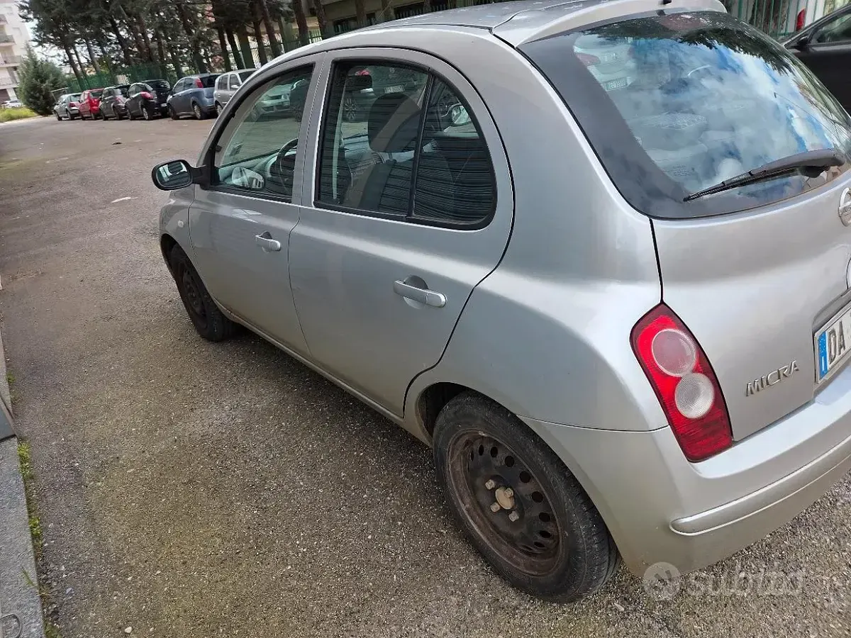Usata Nissan Micra 86 CV (63 kW) 2006 Grigio Berlina