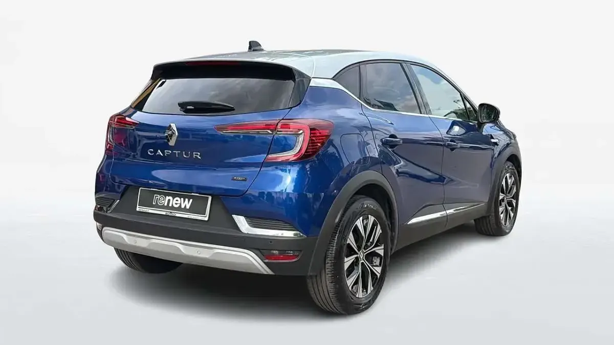 Usata Renault Captur Techno 143 CV (105 kW) 2023 Grigio SUV