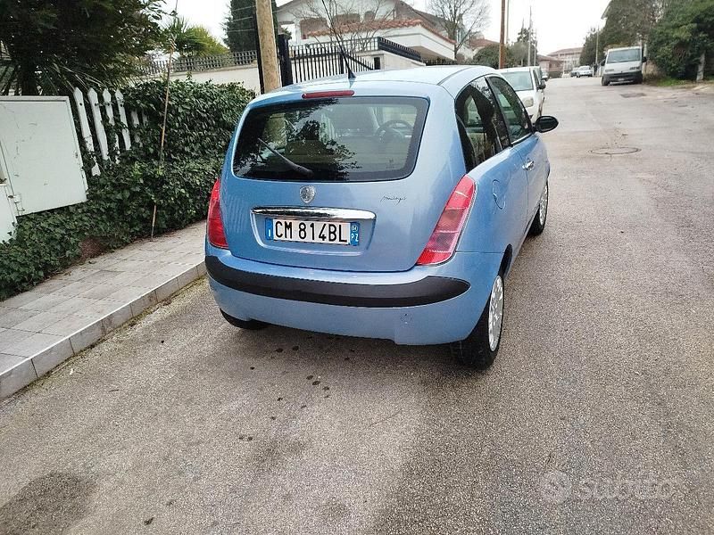 Usata Lancia Ypsilon 2005 Utilitaria