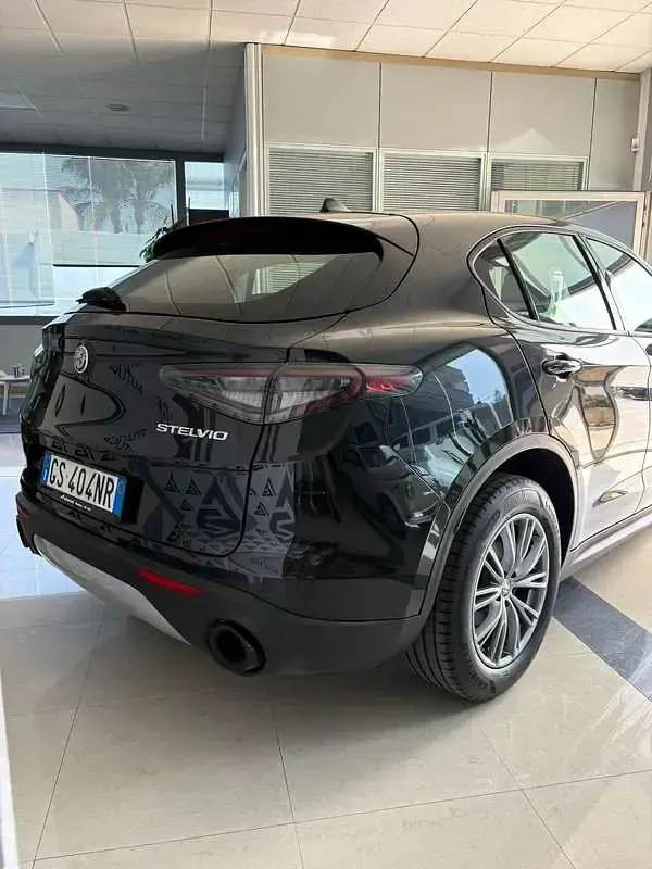 Usata Alfa Romeo Stelvio Ti 160 CV (117 kW) 2024 SUV