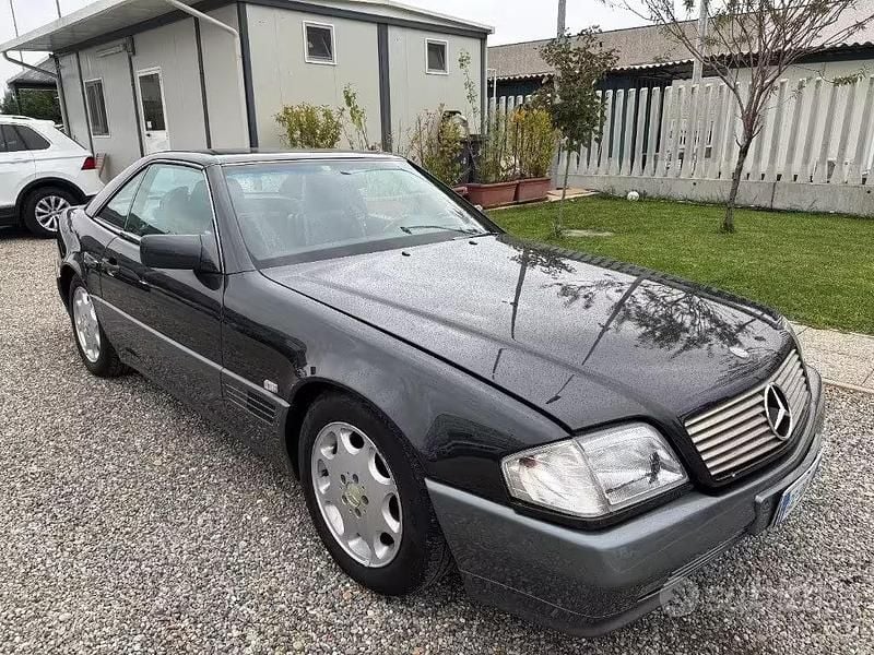 Usata Mercedes SL300 231 CV (169 kW) 1991 Blu Cabrio