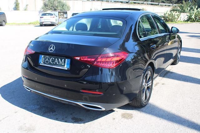 Usata Mercedes C220 200 CV (147 kW) 2022 Nero Berlina
