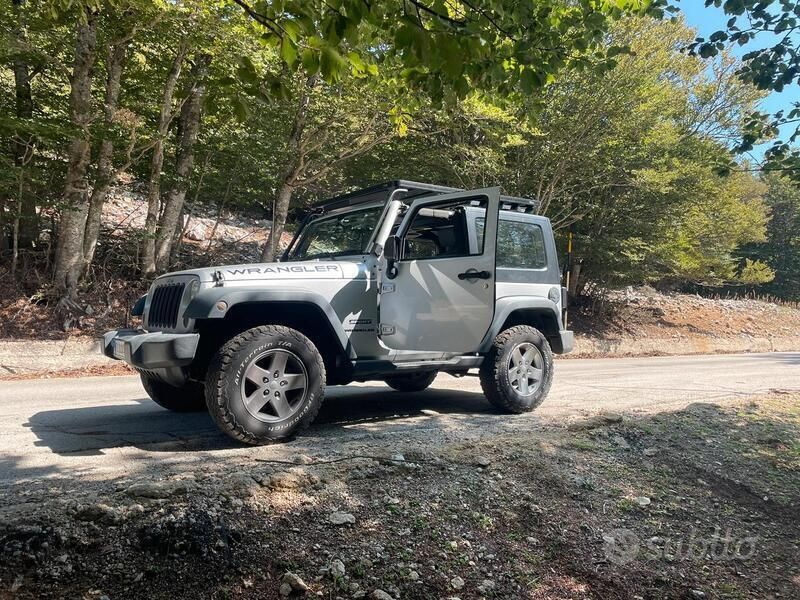 Begagnad Jeep Wrangler 177 HK (130 kW) 2010 Grå SUV
