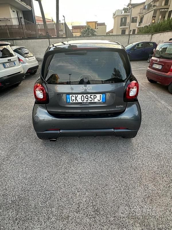 Usata Smart ForTwo Coupé 90 CV (66 kW) 2016 Utilitaria