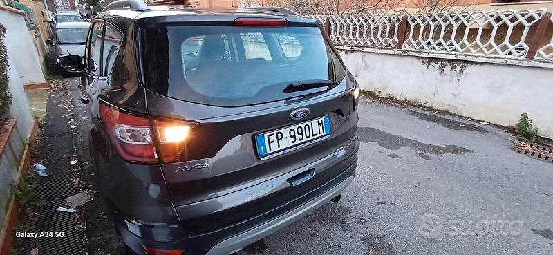 Usata Ford Kuga S 120 CV (88 kW) 2018 SUV