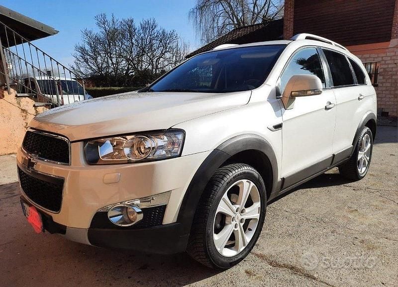 Usata Chevrolet Captiva LTZ 184 CV (135 kW) 2012 Bianco SUV