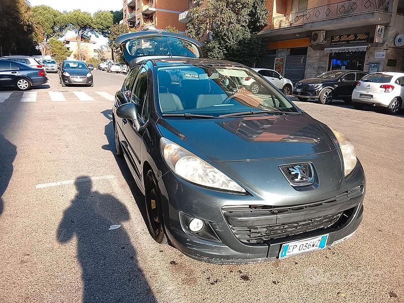 Usata Peugeot 207 2013 Grigio Utilitaria