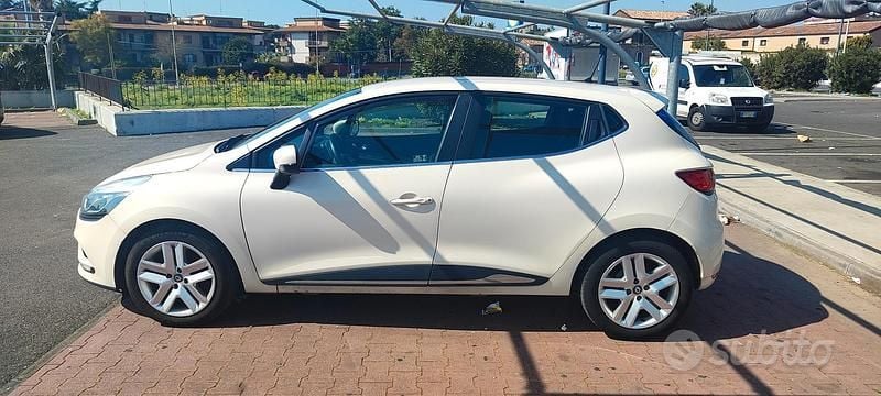 Usata Renault Clio Intens 90 CV (66 kW) 2017 Utilitaria
